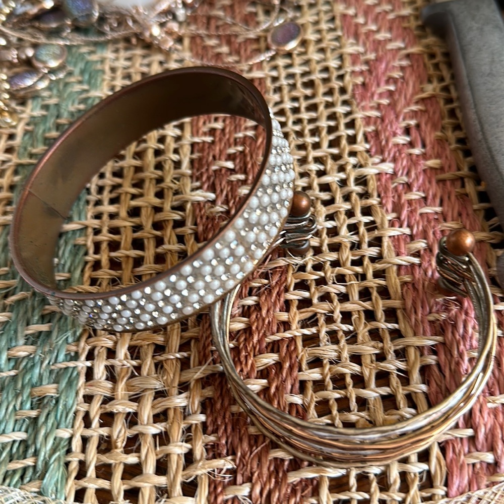 Bundle of two ladies bracelets